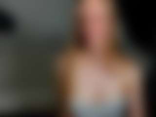Live cam show with Sofia - Bedroom Curvy on xxxlivecams.org