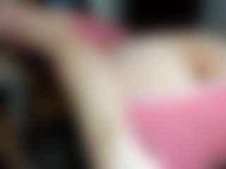 Live cam show with Sofia - Blonde Hair Curvy on Camsoda