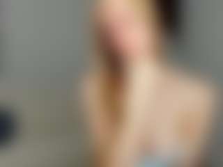 Live cam show with Sofia - Average on Livezox