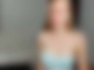 Live cam show with Sofia - Bedroom on milfzrlive.com