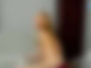 Live cam show with Sofia - Blonde Hair Shaved Pussy on Streamer API