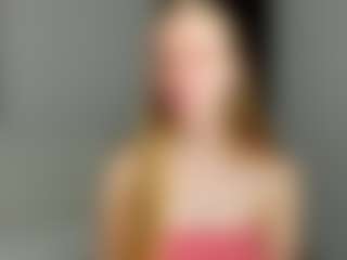 Live cam show with Sofia - Average on CamClone