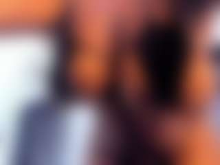 Live cam show with MARA-THOMPSONN - Oil on Nude Live Now