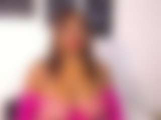 Live cam show with MARA-THOMPSONN - Public Ebony on makecum.org