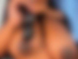 MARA-THOMPSONN's Live Sex Cam Show