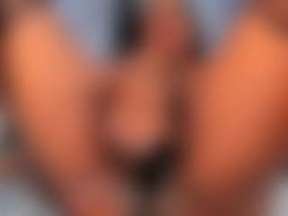MARA-THOMPSONN's Live Sex Cam Show