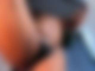 Live cam show with MARA-THOMPSONN - Ebony Big Tits on Camsoda