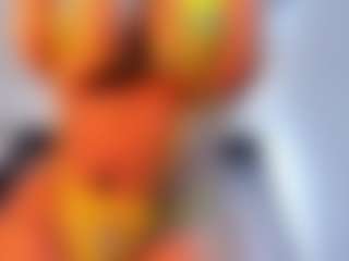 Live cam show with MARA-THOMPSONN - Public on Milfs Live