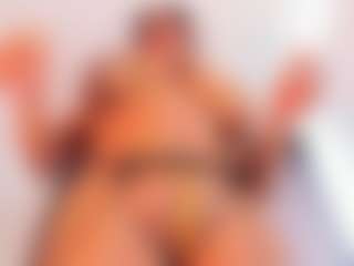 Live cam show with MARA-THOMPSONN - Thong on boobsie.com