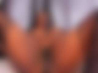 Live cam show with MARA-THOMPSONN - Thong on milfzrlive.com