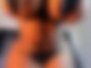 Live cam show with MARA-THOMPSONN - Ebony Teen (18+) on Camsoda
