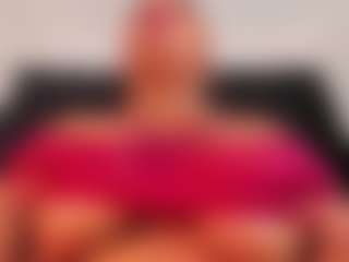 Live cam show with MARA-THOMPSONN - Black BBW on WildCum