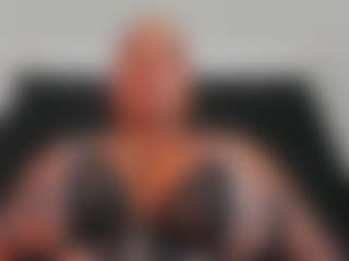 Live cam show with MARA-THOMPSONN - Bikini on Soda Cam