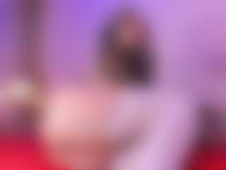 IvannaBellini01's Live Sex Cam Show