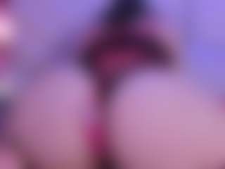 IvannaBellini01's Live Sex Cam Show
