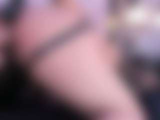 IvannaBellini01's Live Sex Cam Show