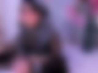 IvannaBellini01's Live Sex Cam Show