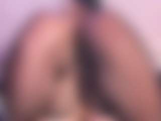 IvannaBellini01's Live Sex Cam Show