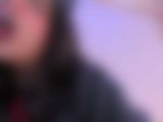 IvannaBellini01's Live Sex Cam Show