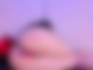 IvannaBellini01's Live Sex Cam Show