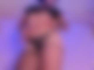 IvannaBellini01's Live Sex Cam Show