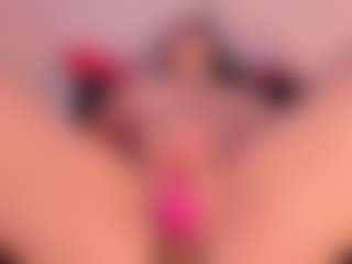 IvannaBellini01's Live Sex Cam Show