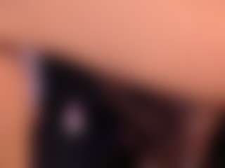 IvannaBellini01's Live Sex Cam Show