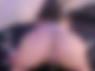 IvannaBellini01's Live Sex Cam Show