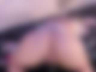 IvannaBellini01's Live Sex Cam Show