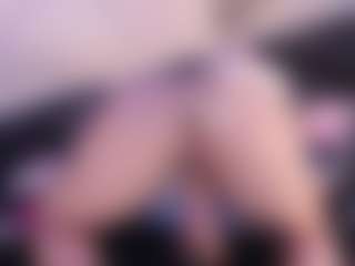 IvannaBellini01's Live Sex Cam Show