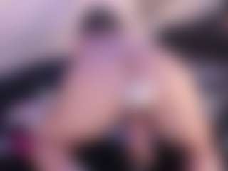 IvannaBellini01's Live Sex Cam Show