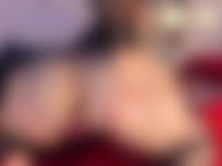 IvannaBellini01's Live Sex Cam Show
