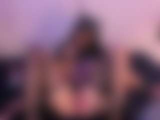 IvannaBellini01's Live Sex Cam Show