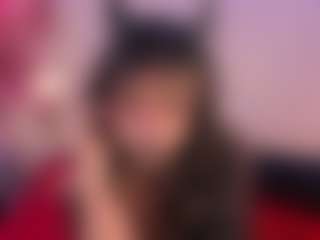 Live cam show with IvannaBellini01 - Young Adult on Fling VIP Chat