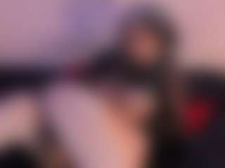 IvannaBellini01's Live Sex Cam Show