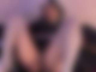 IvannaBellini01's Live Sex Cam Show