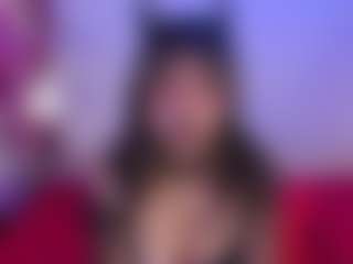 Live cam show with IvannaBellini01 - Oil on SpankPalCams