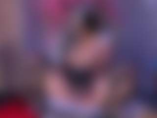 IvannaBellini01's Live Sex Cam Show