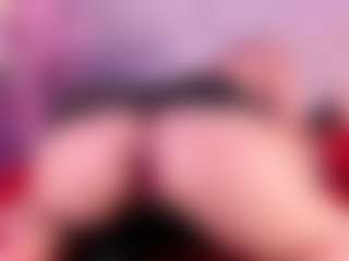 IvannaBellini01's Live Sex Cam Show