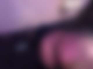 IvannaBellini01's Live Sex Cam Show