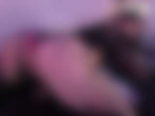 IvannaBellini01's Live Sex Cam Show