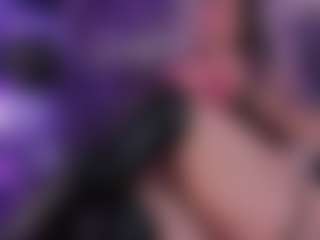 IvannaBellini01's Live Sex Cam Show