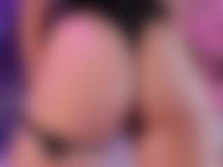IvannaBellini01's Live Sex Cam Show