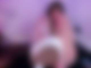 IvannaBellini01's Live Sex Cam Show