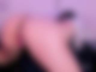 IvannaBellini01's Live Sex Cam Show