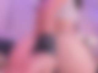 IvannaBellini01's Live Sex Cam Show