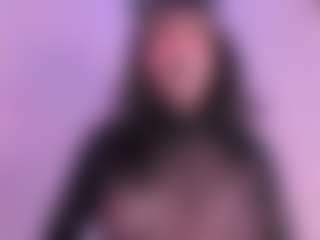 IvannaBellini01's Live Sex Cam Show