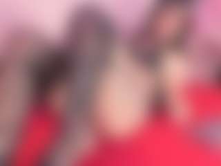 Live cam show with IvannaBellini01 - Big Ass Latina on Milfs Live