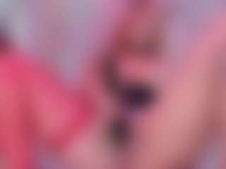 IvannaBellini01's Live Sex Cam Show