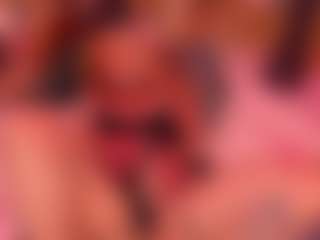 IvannaBellini01's Live Sex Cam Show